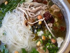-老五鸡丝豆花面粉(瑞金北路68号院店)