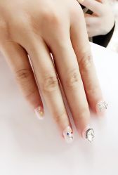 -EMILY艾枚莉美甲美睫·美颜·现磨咖啡