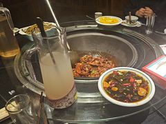 -挂旗柴锅鸡(蚌山区嘉年华店)