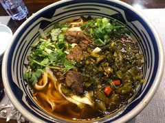 老坛酸菜牛肉面-老九圆山西面馆(CBD店)