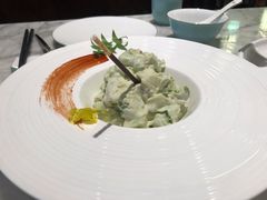 牛油果色拉-蝶园·装修中(BFC外滩金融中心店)