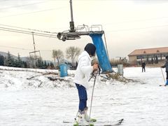 -秦皇古道滑雪场