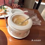 冒雨也来打卡的岚第