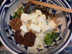 -蜗牛小馆醉乡民谣云南菜(惠新西里店)