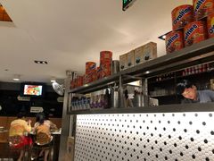 -新大咀港式茶餐厅(宝山万达店)