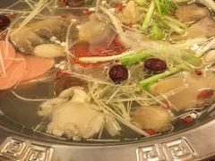 -山城年华老火锅(玉林店)