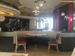 大堂-必胜客(湘隆店)