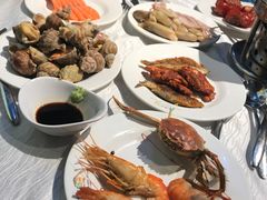 -领鲜活海鲜榴莲自助火锅(东门店)