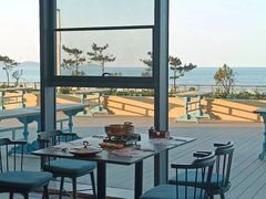 -邻海餐厅(烟台金沙滩英迪格酒店)