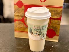 绿洲鲜奶茶-喜茶(上海打浦桥日月光gelato lab+店)