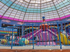 -蓝精灵乐园·世茂精灵之城主题乐园