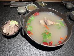 -三出山火锅(南京万象天地店)