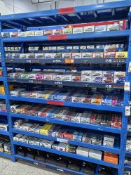 -逝水玩具折扣店