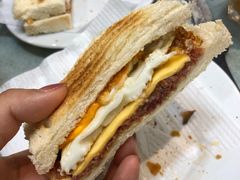 招牌咸牛肉芝士猪仔包-华嫂冰室(尖沙咀店)