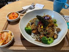 日式咖喱杂蔬鸡肉小麦饭-HELLO 27 意面·沙拉·帕尼尼