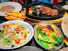 -DEEP·美式餐吧(五棵松华熙LIVE店)