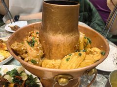 土司铜锅油焖鸡-浩海火烧云傣家菜(京广店)