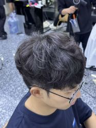 -藤野造型专业烫染接发