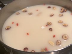 -尚尚仙·酸汤猪手·猪肚鸡火锅(华联万柳购物中心店)