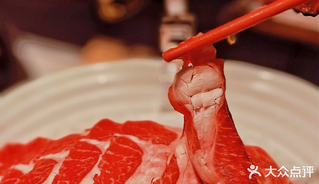  讲真的！在上海就吃过这一次正宗的山泉清水铜锅涮肉‼️