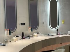 -涨巢·潮玩水疗局