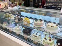 面包甜点陈列柜-美点饼业(新阳店)