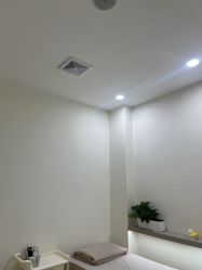 -苗方清颜专业祛痘·皮肤管理