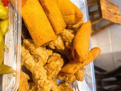 -爆炸头阿姨小四川正宗川味小吃(无任何分店)