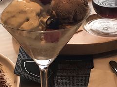 冰淇淋双球-Bracket Coffee(工体店)