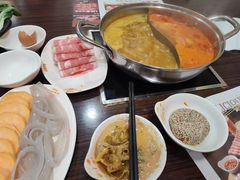 -呷哺呷哺(世贸.工三店)