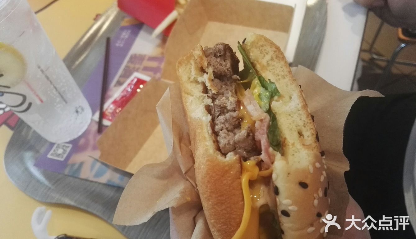 点餐的小姐姐也推荐我买这款试一下