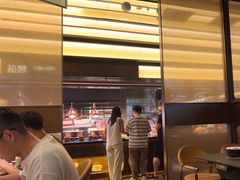 -钱小奴海鲜自助黑金店(杭州滨江龙湖店)