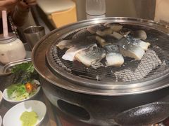 -围炉肉舍•炭烤活鳗•丹东海鲜烤肉(步行街店)