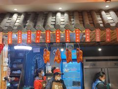 -爆炸头阿姨小四川正宗川味小吃(无任何分店)