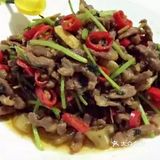 牛肉很少自己炒吧，今天推荐一道小炒牛肉丝，好吃营养高