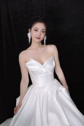 -拉瑞娜LaReine婚纱礼服高级定制