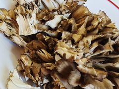 -毛辣果·贵州红酸汤牛肉火锅(西单店)