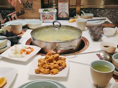 -洪氏嗨捞·猪肚鸡火锅(阳光天地店)