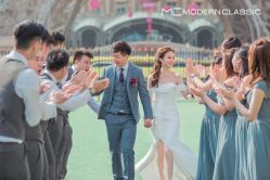 -现代经典婚纱摄影