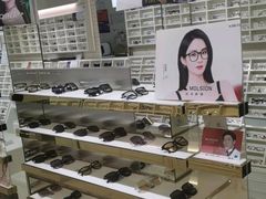 -诺柯视眼镜-蔡司依视路官方工厂店(淞南一店)