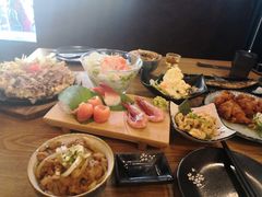 -泰居酒屋日式料理烧肉