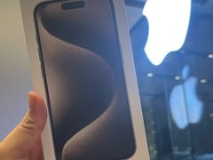 -Apple零售店(华贸购物中心店)