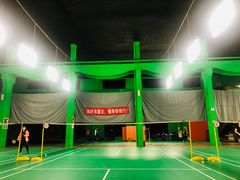 -健龙森俱乐部·游泳·健身·羽毛球综合体育馆