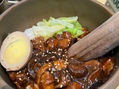卤肉饭-京参 • 擂椒饭(这有山店)