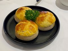 酥皮叉烧包-白天鹅宾馆-宏图府餐厅
