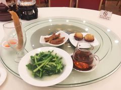 -凤凰楼酒家·粤宴点心(华强北店)