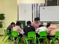 -瑞恩宝感统训练·语言提升·蒙氏托育中心