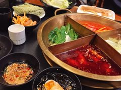 -沸炉重庆老火锅(军事博物馆店)