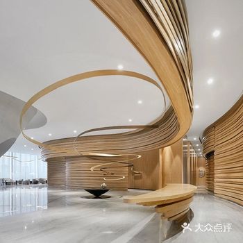 室内造型的水相设计设计师，延续建筑尝试连结城市历史的