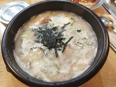 咕嚕咕嚕的雪濃湯-神仙雪浓汤(弘大店)